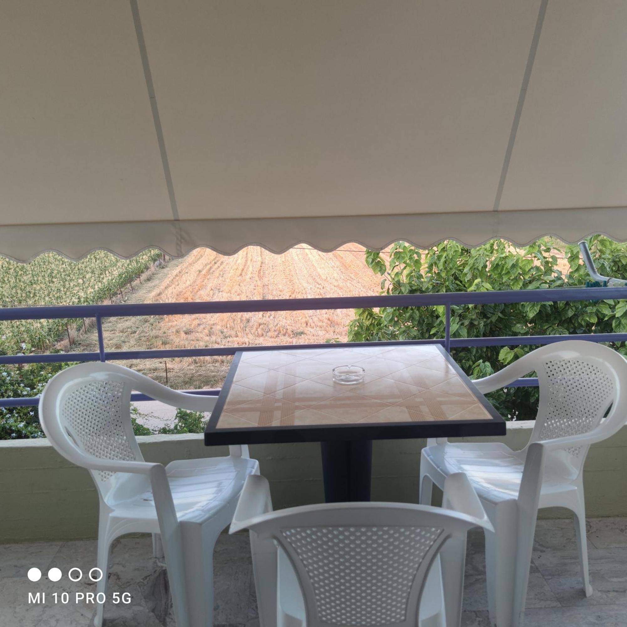 Appartamento 'Αγριοι Λιμένες Íria Esterno foto